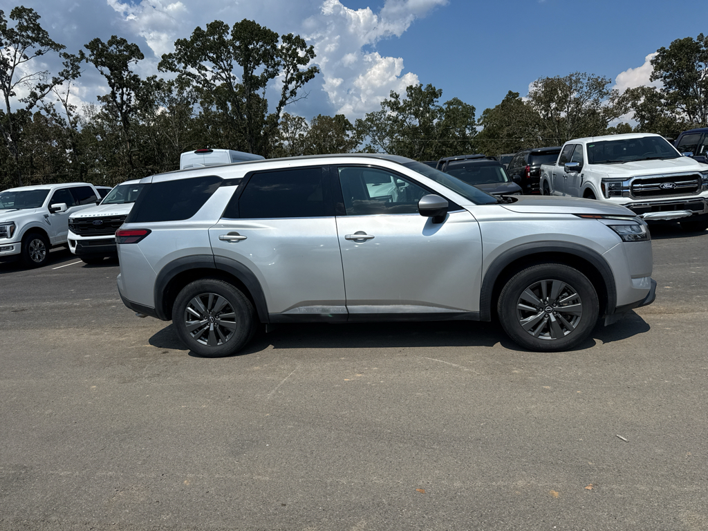 2022 Nissan Pathfinder S photo 4