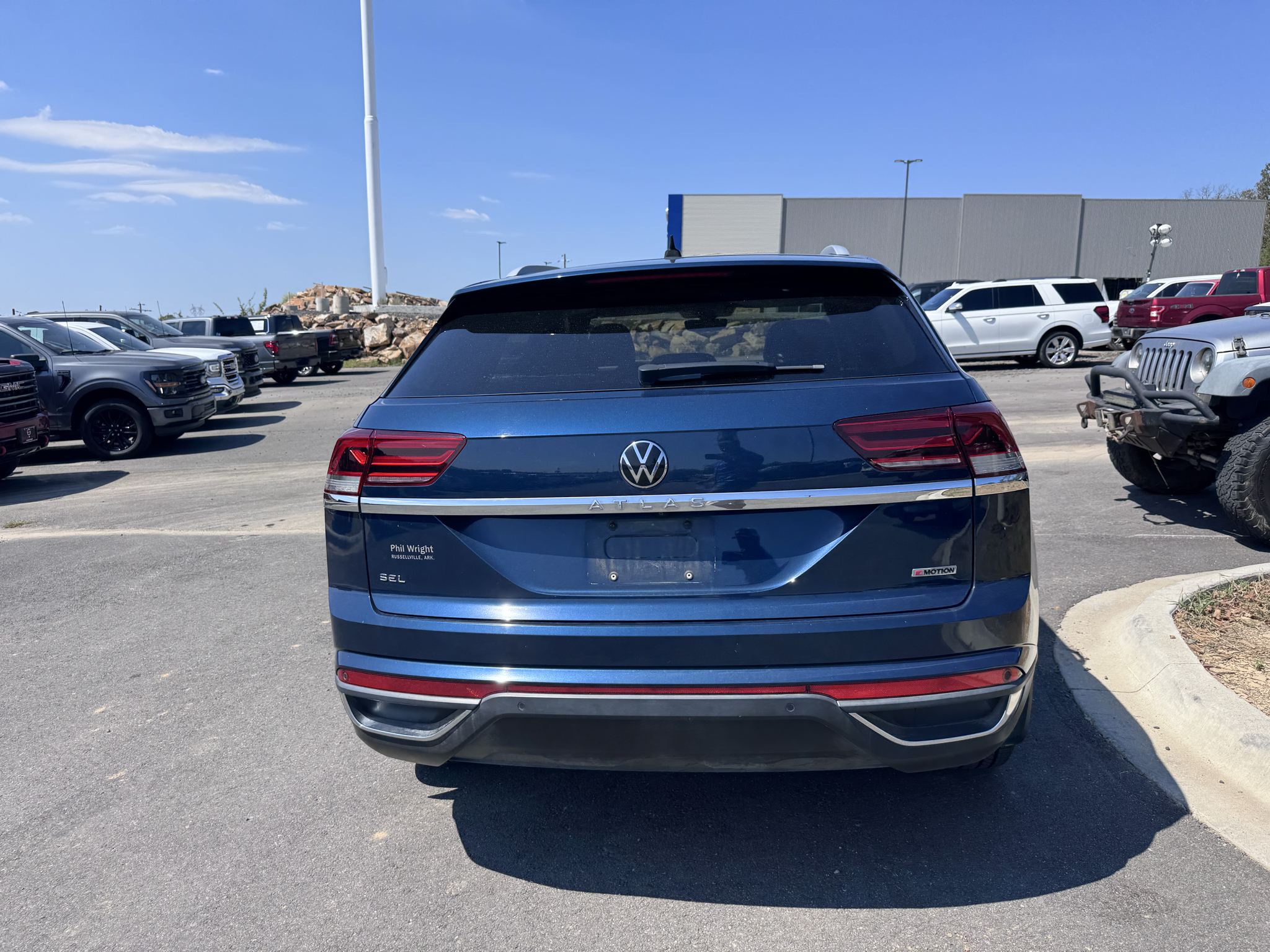 2020 Volkswagen Atlas Cross Sport 2.0T SEL photo 6