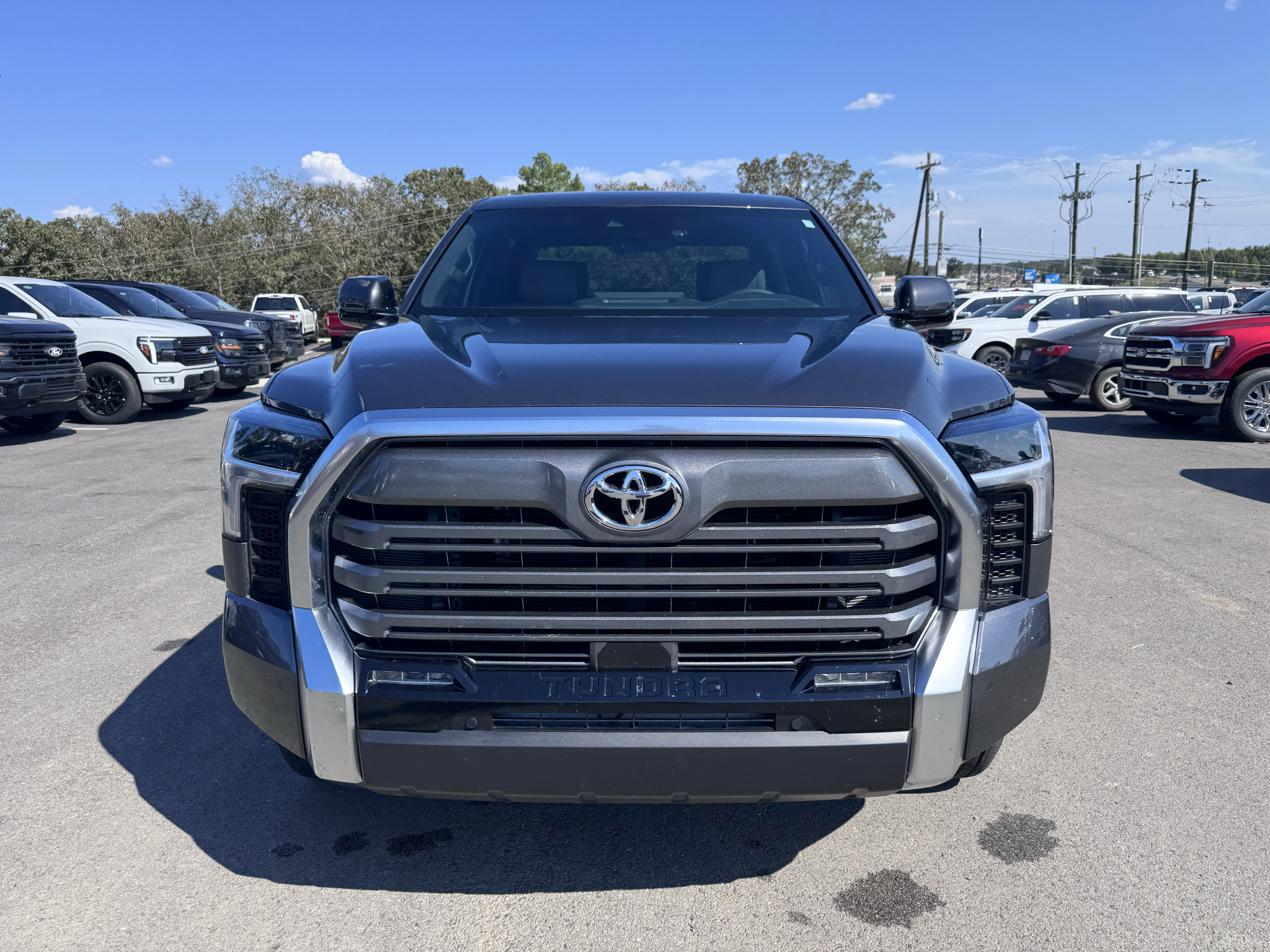2025 Toyota Tundra Limited photo 2