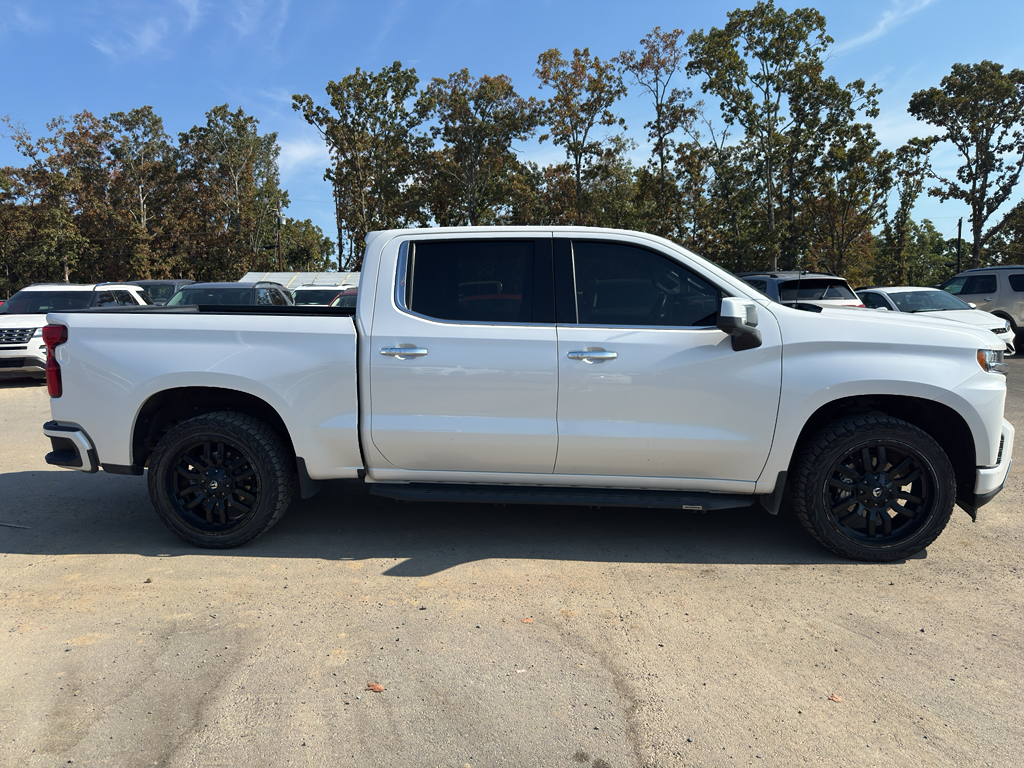 2022 Chevrolet Silverado High Country photo 4