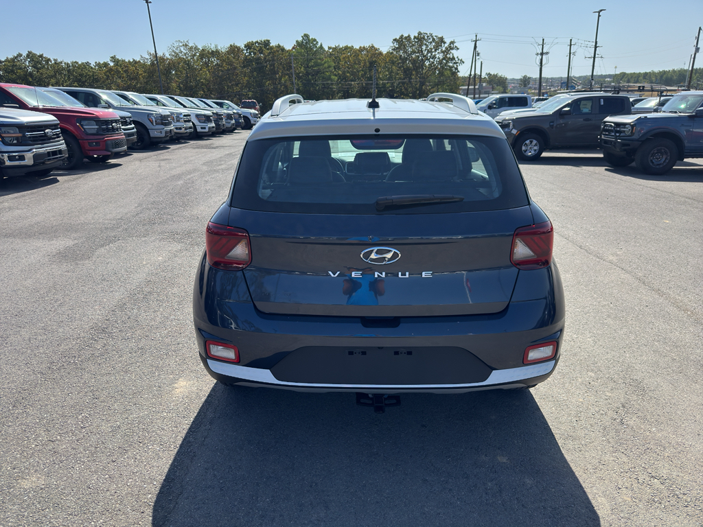2024 Hyundai Venue Limited photo 6