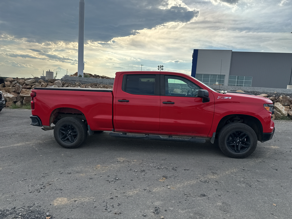 2022 Chevrolet Silverado Custom Trail Boss photo 4