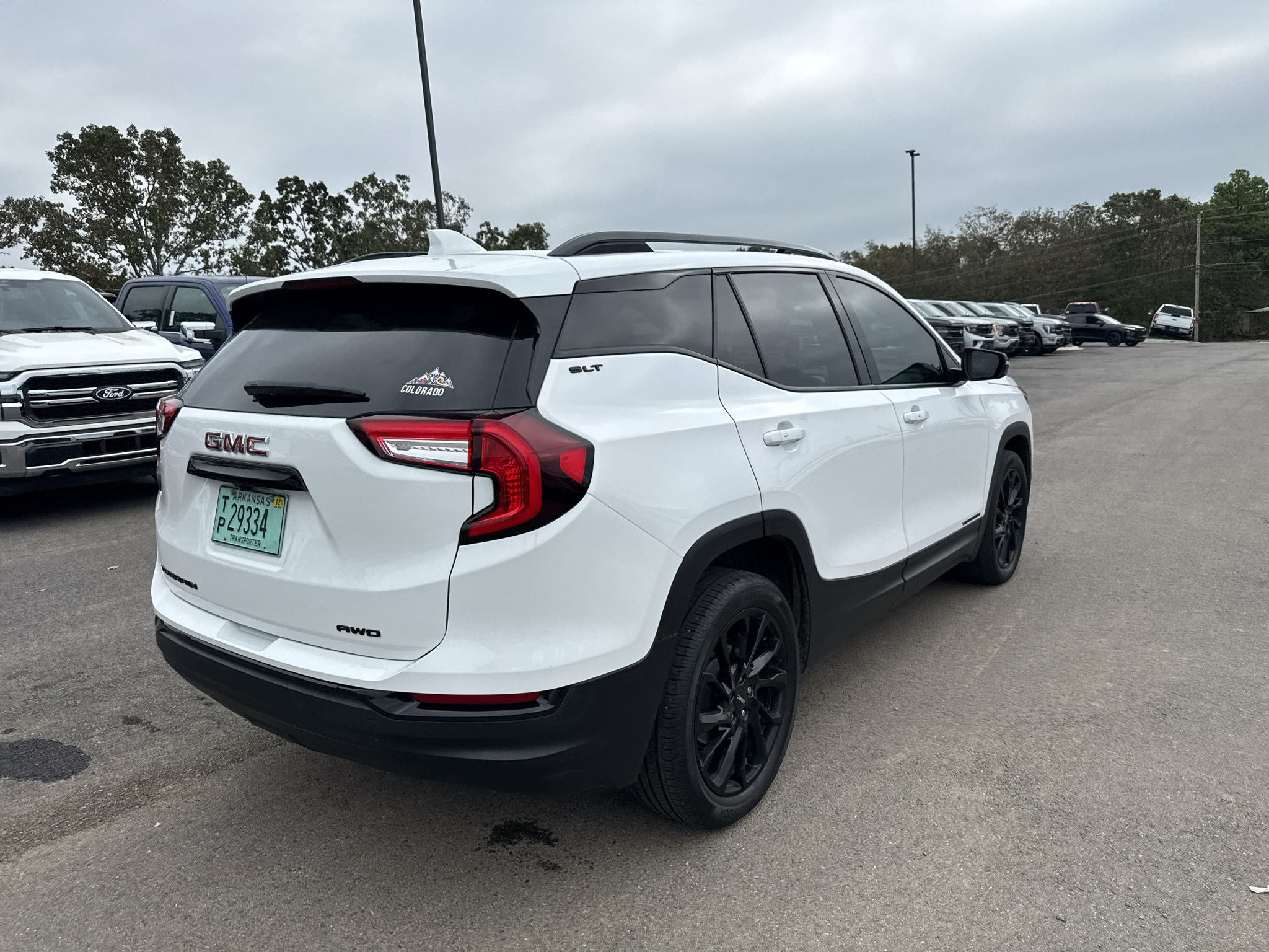 2024 GMC Terrain SLT photo 6