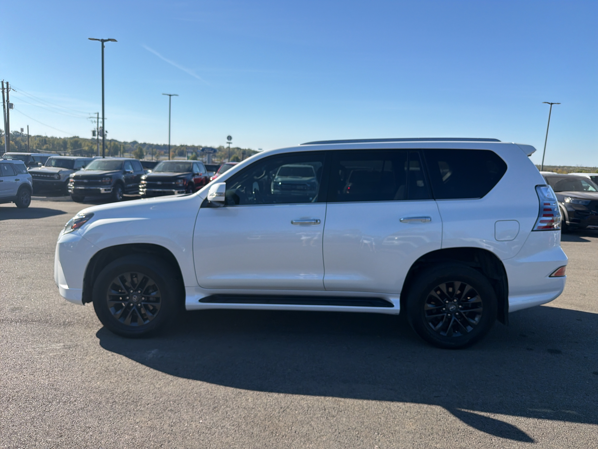 2022 Lexus GX 460 Premium photo 2