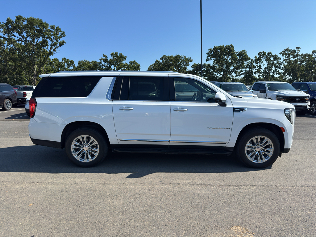 2022 GMC Yukon XL SLT photo 4