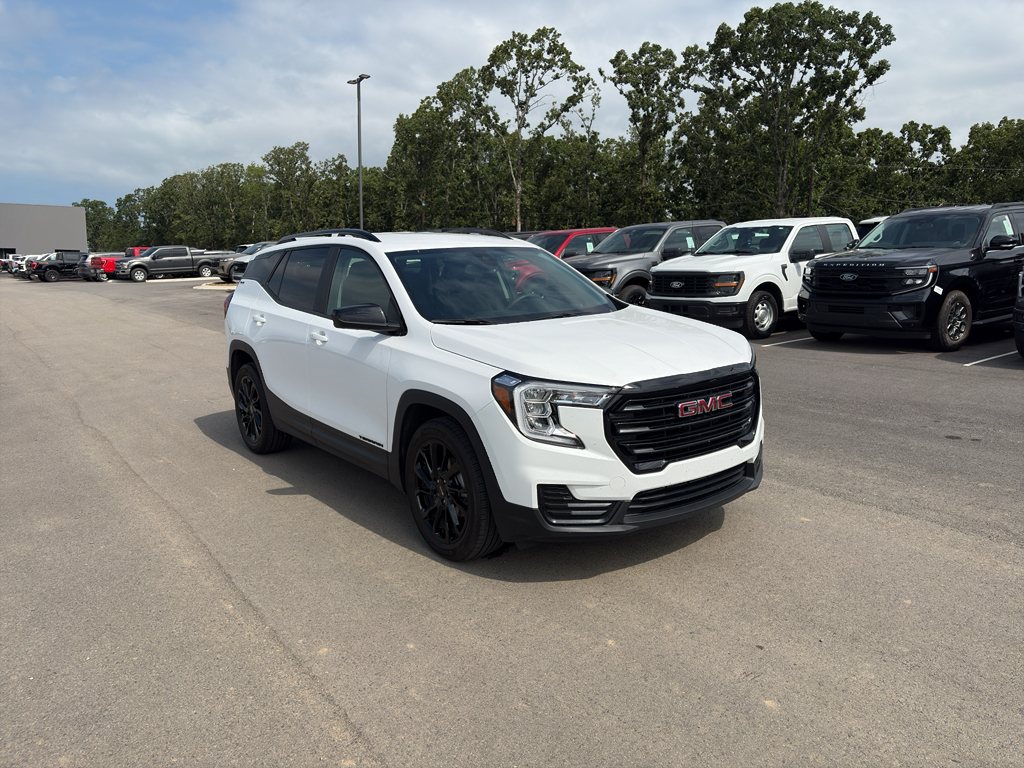 2024 GMC Terrain SLE photo 4