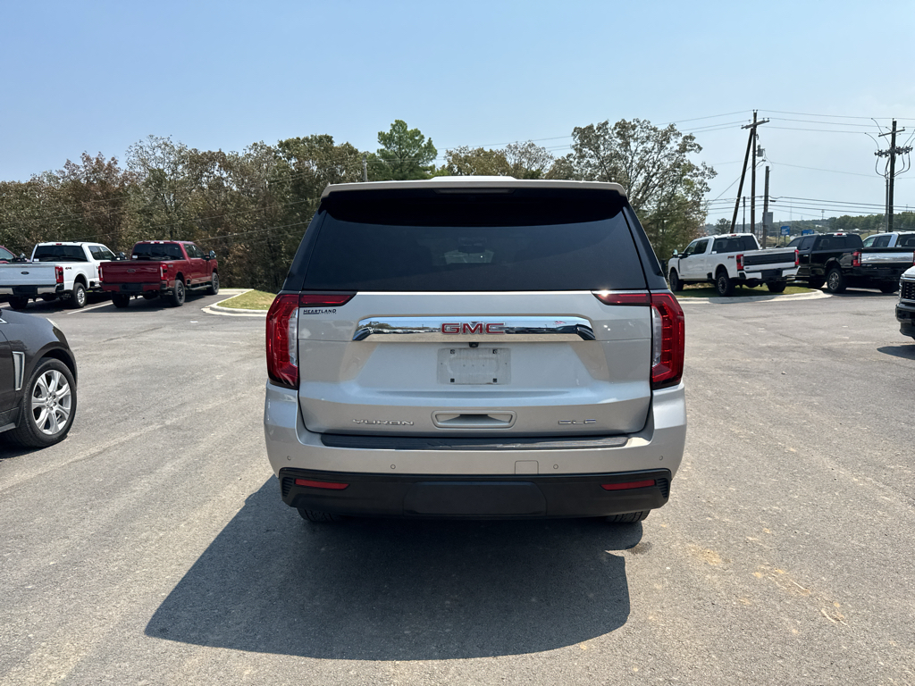2023 GMC Yukon SLE photo 6