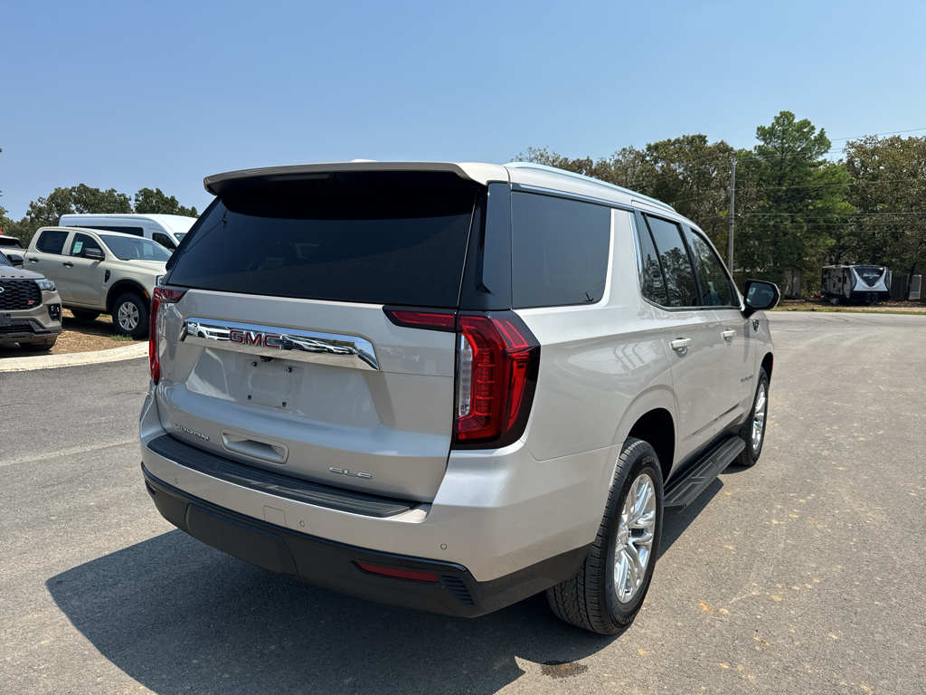 2023 GMC Yukon SLE photo 5