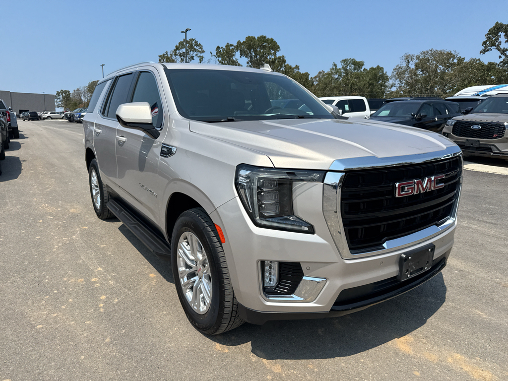 2023 GMC Yukon SLE photo 3