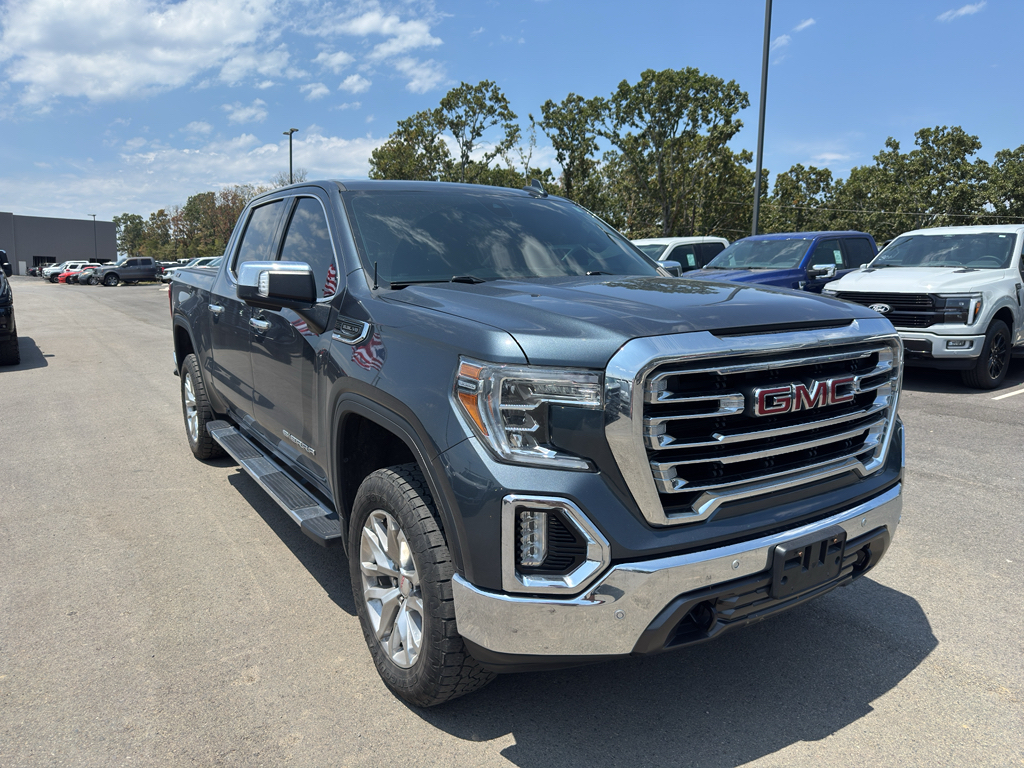 2020 GMC Sierra SLT photo 3