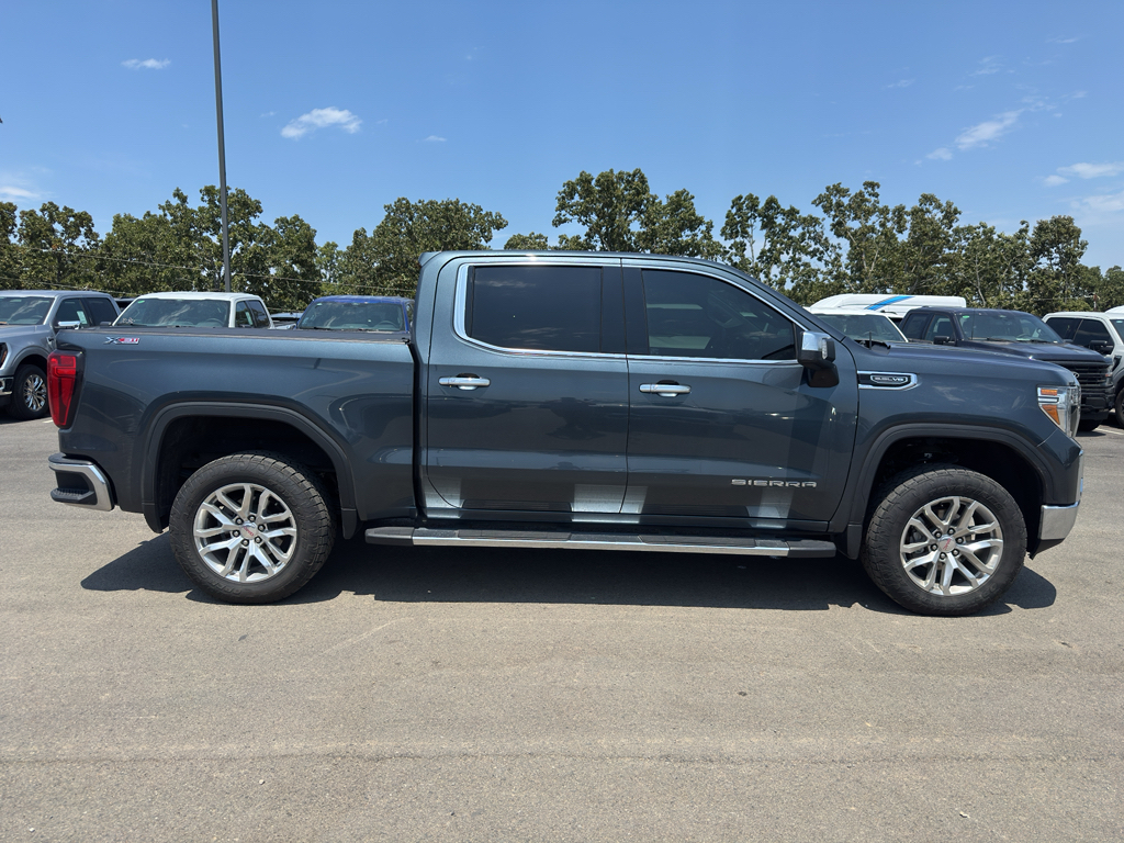 2020 GMC Sierra SLT photo 4