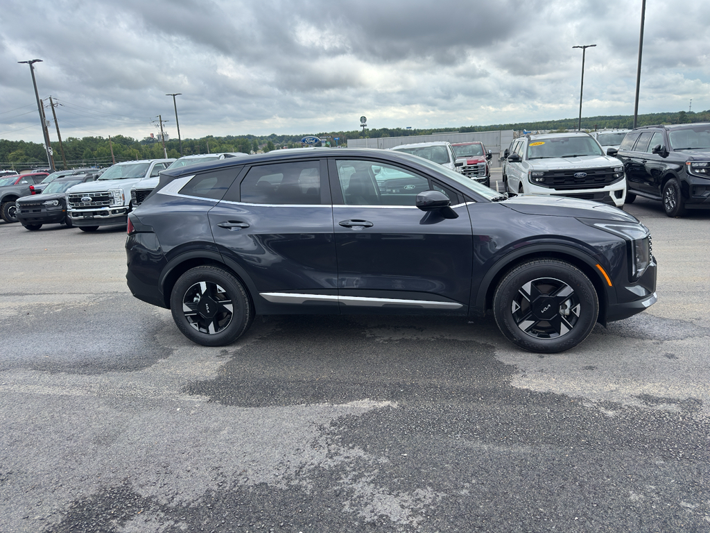 2026 Kia Sportage LX photo 4