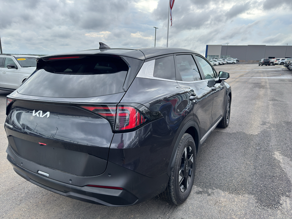 2026 Kia Sportage LX photo 5