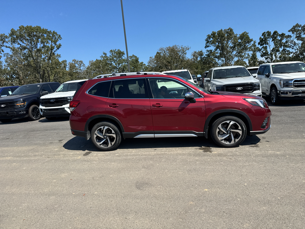 2024 Subaru Forester Touring photo 4