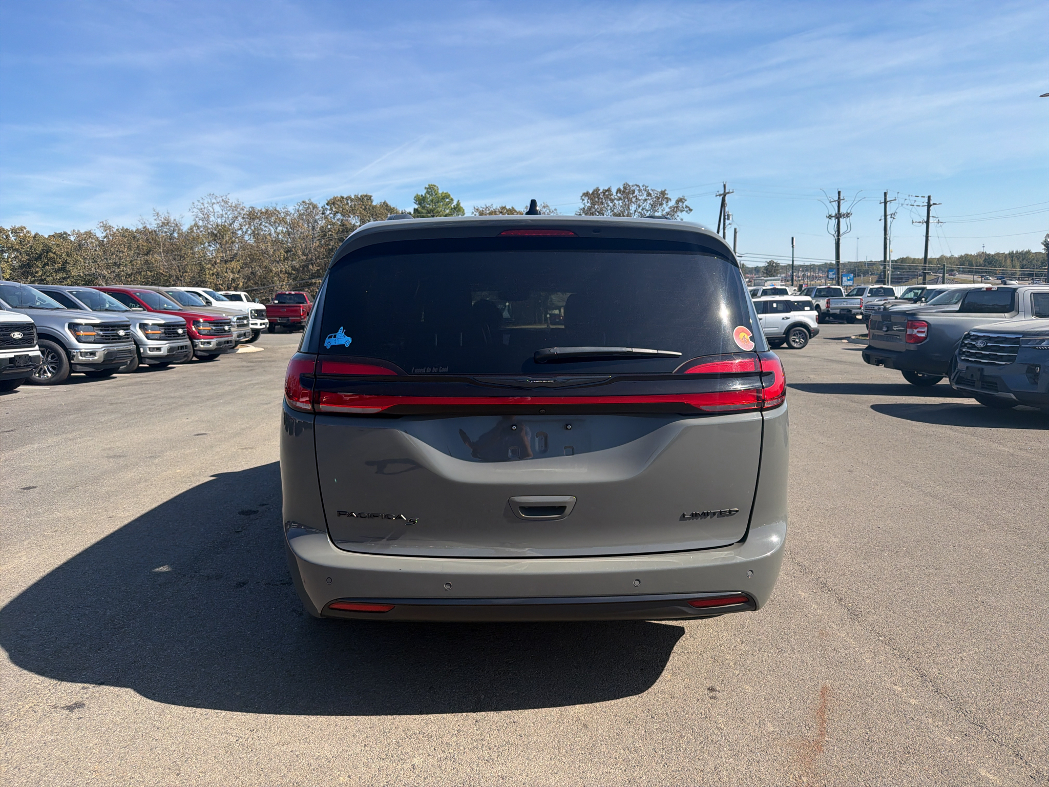 2025 Chrysler Pacifica Limited photo 4