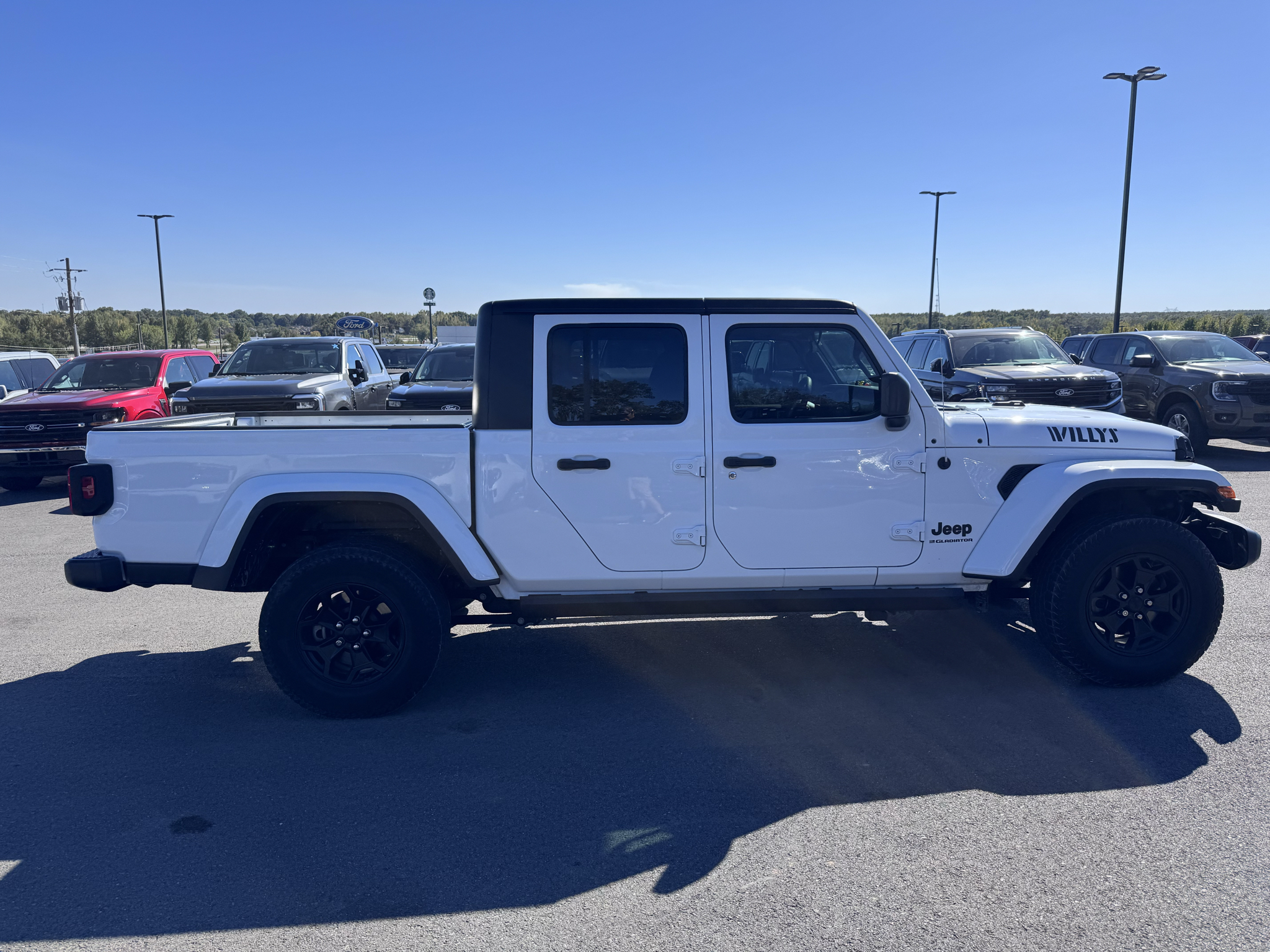 2023 Jeep Gladiator Willys photo 6