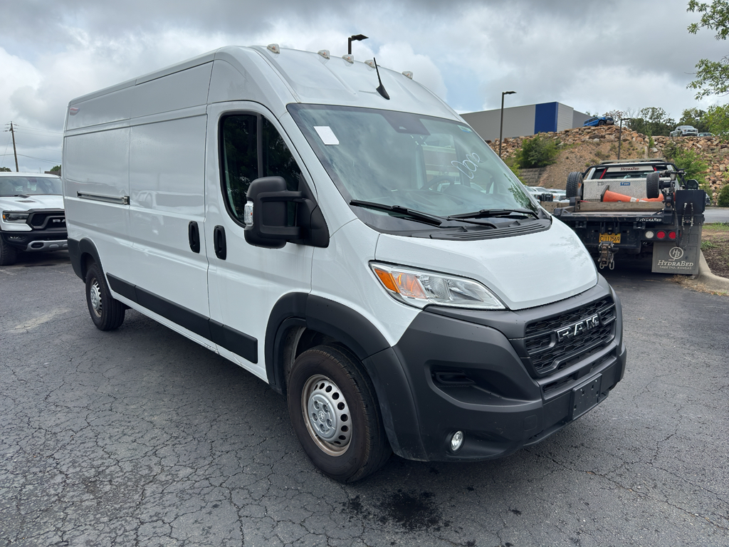 2025 Ram ProMaster 2500 Tradesman photo 3