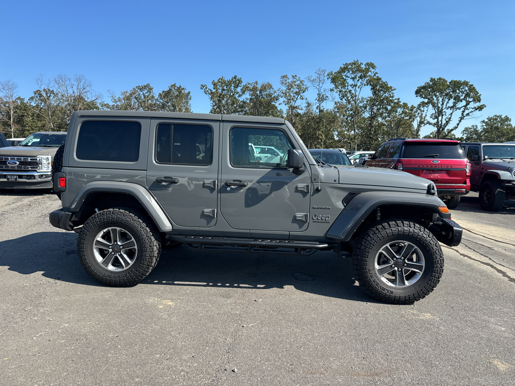 2023 Jeep Wrangler Sahara photo 4