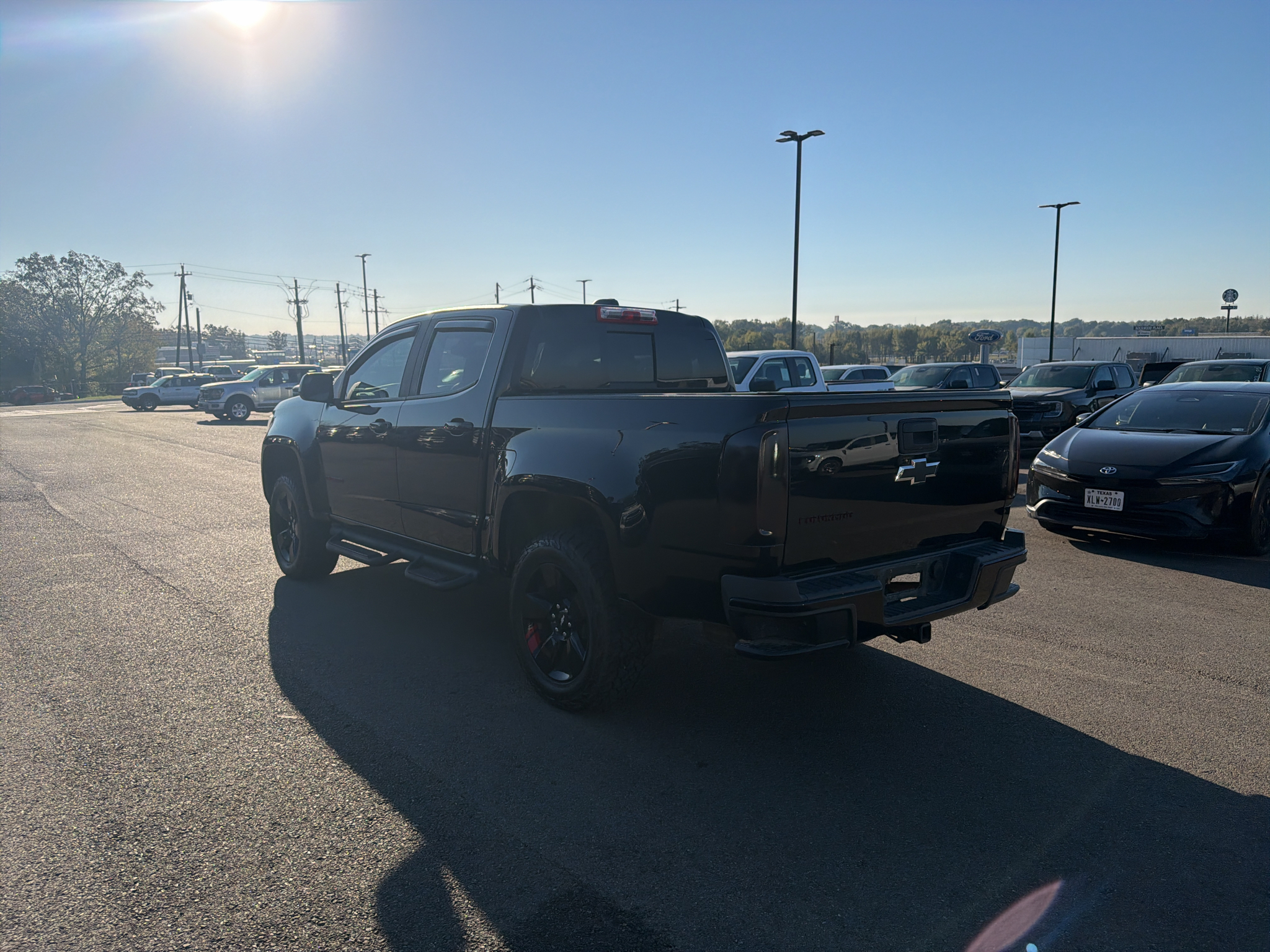 2019 Chevrolet Colorado 4WD LT photo 3