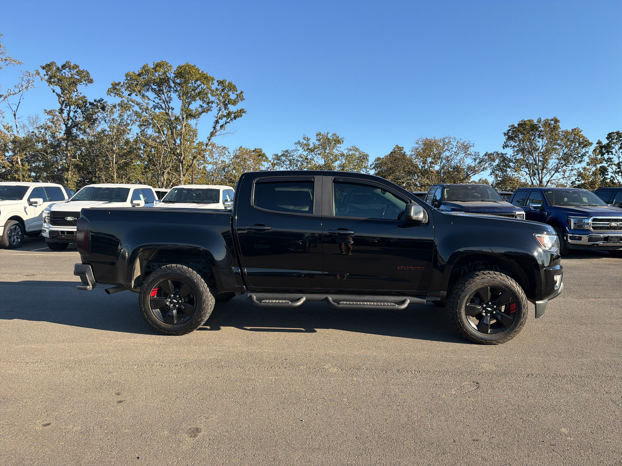 2019 Chevrolet Colorado 4WD LT photo 5