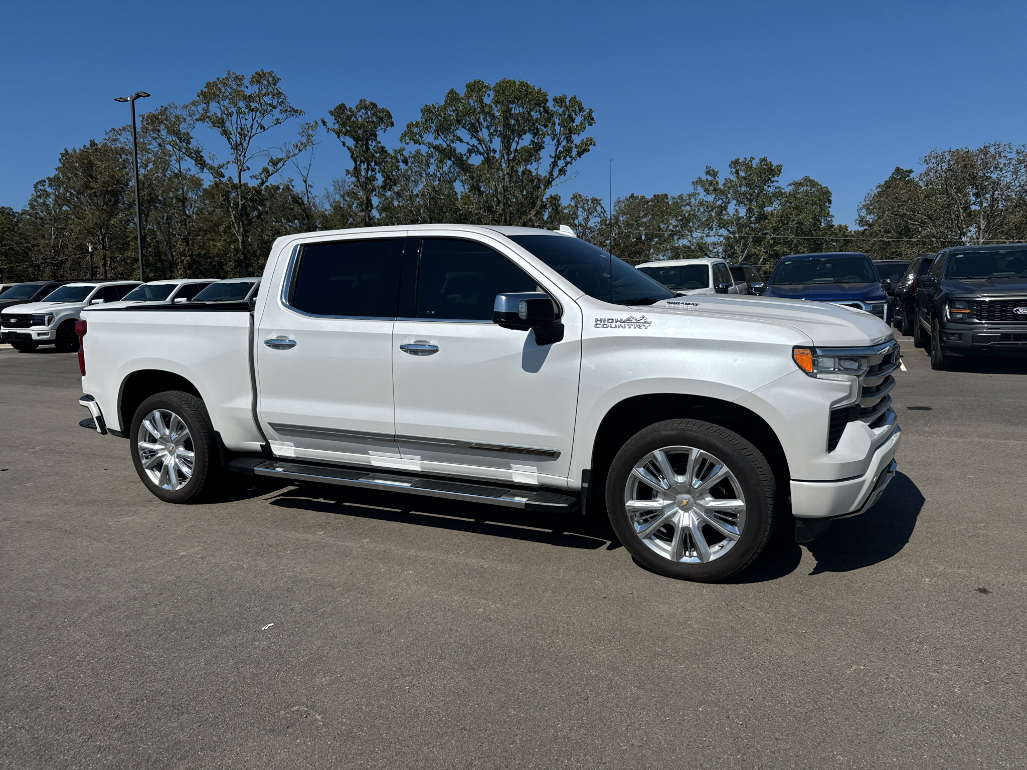 2022 Chevrolet Silverado High Country photo 4