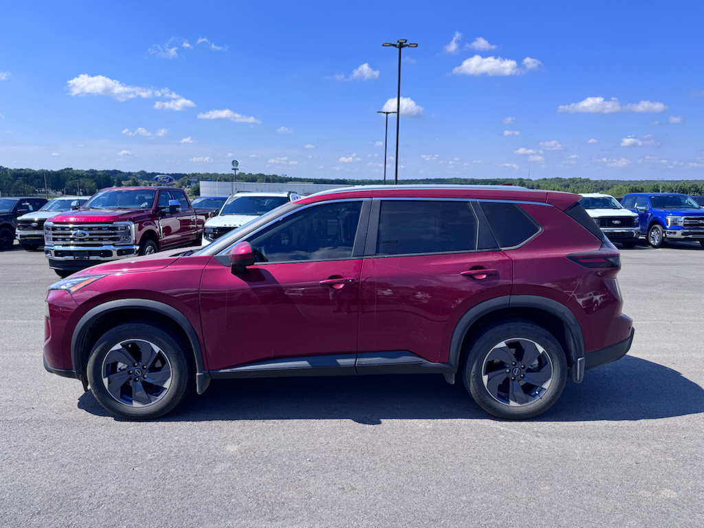2026 Nissan Rogue SV photo 2