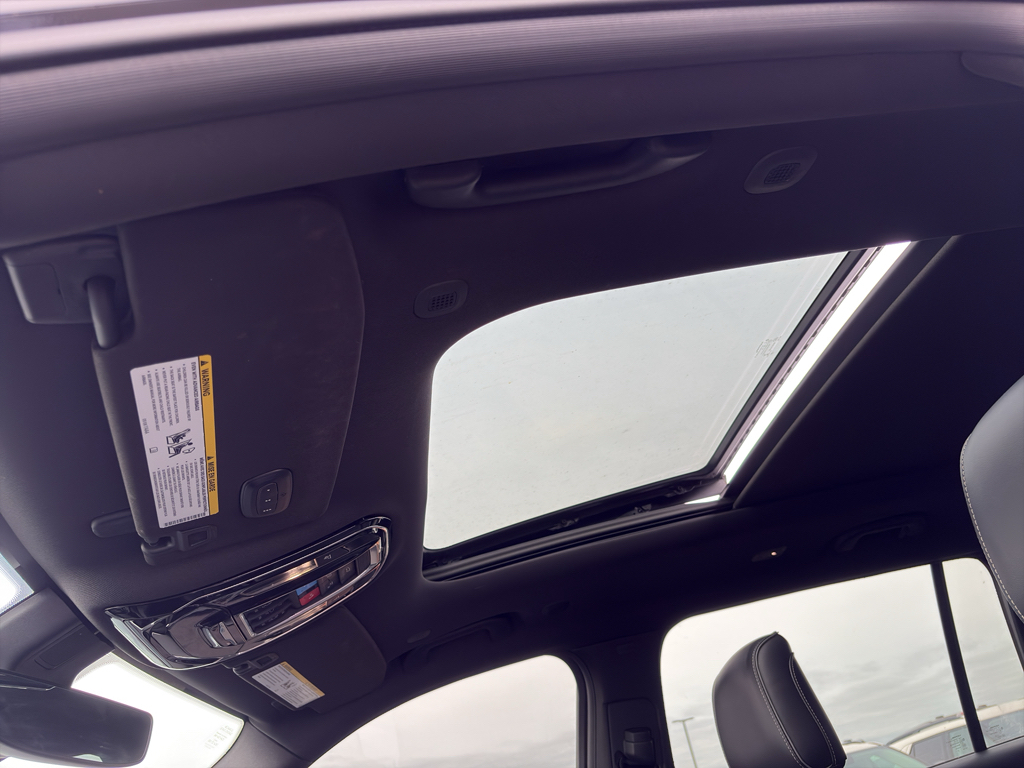 2023 Jeep Grand Cherokee L representative vehicle photo