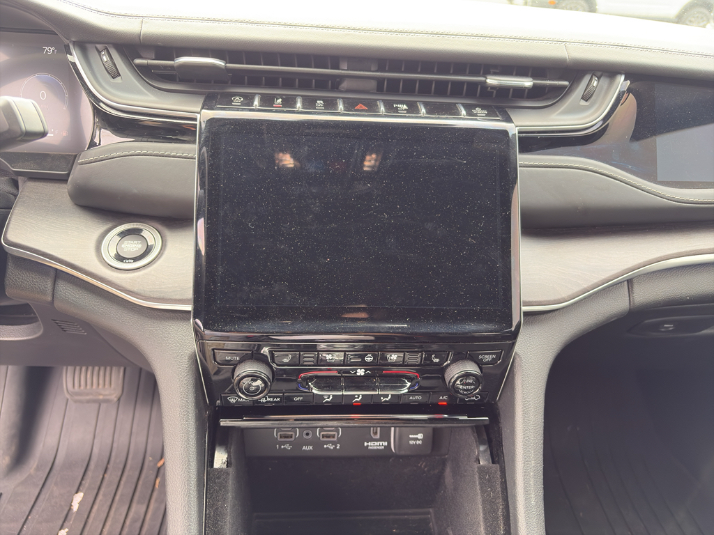2023 Jeep Grand Cherokee L representative vehicle photo