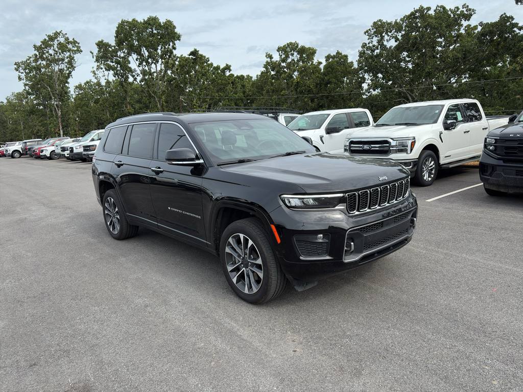 2023 Jeep Grand Cherokee L Overland photo 4