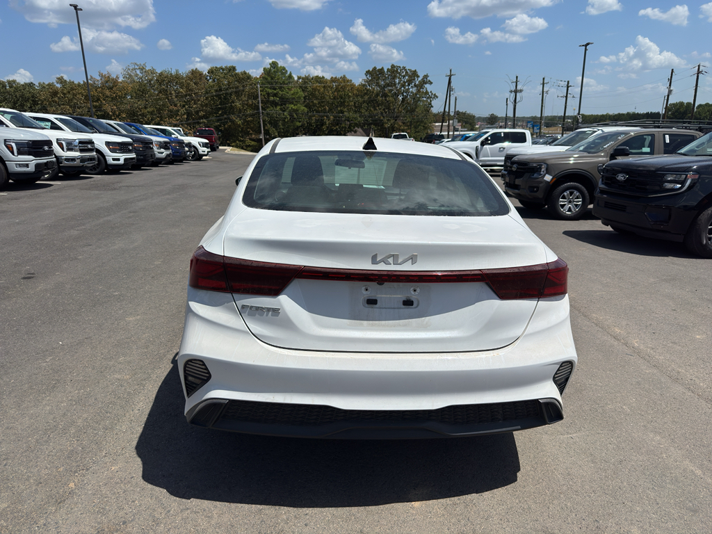 2024 Kia Forte LXS photo 6