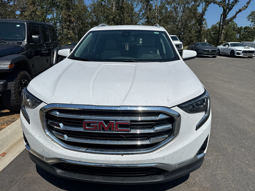 2020 GMC Terrain SLT photo 2