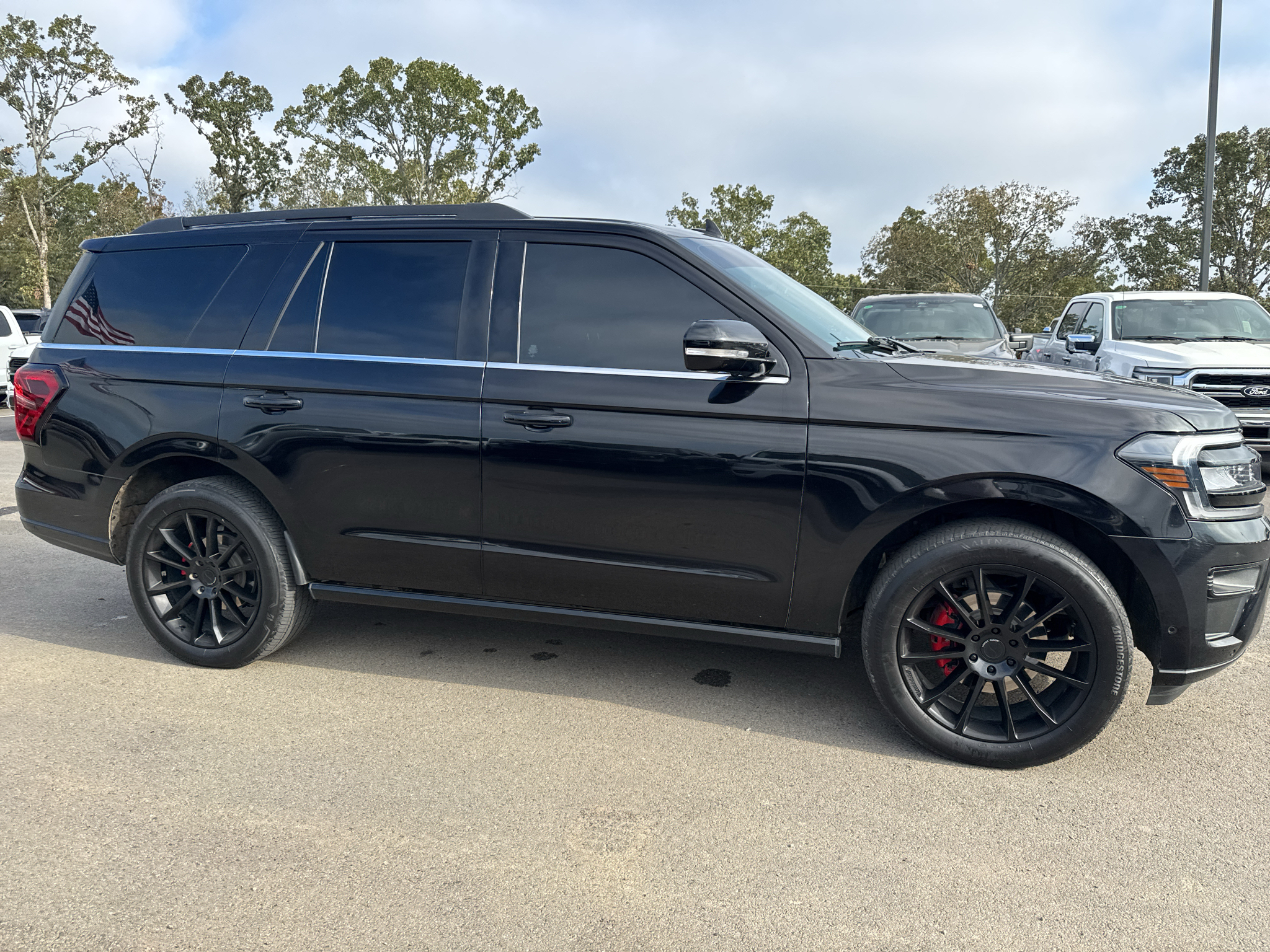 2022 Ford Expedition Limited photo 5