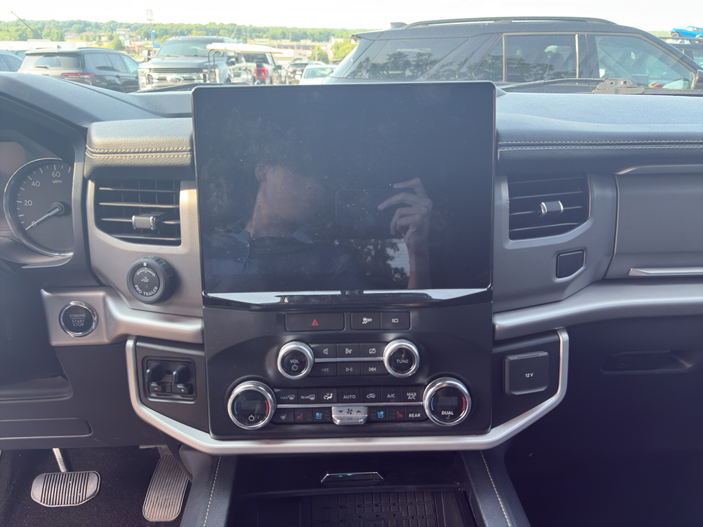 2022 Ford Expedition representative vehicle photo