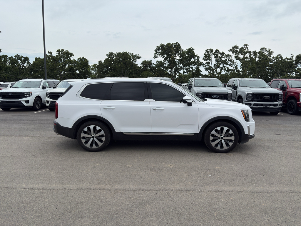 2022 Kia Telluride EX photo 5