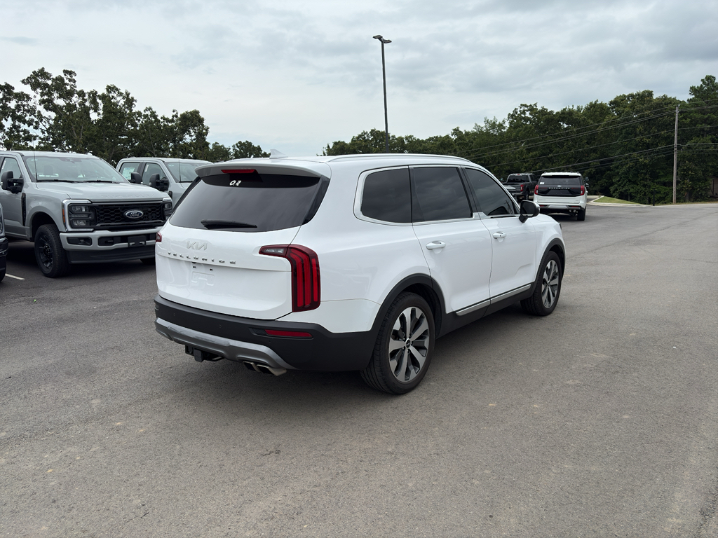 2022 Kia Telluride EX photo 3