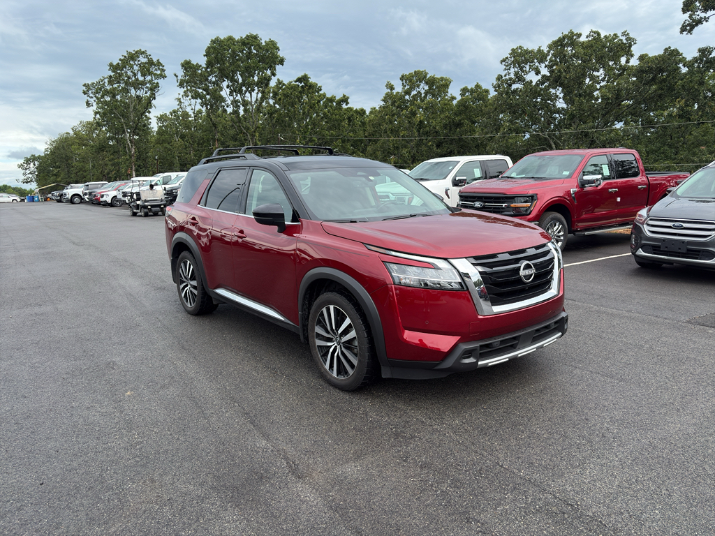 2024 Nissan Pathfinder Platinum photo 4
