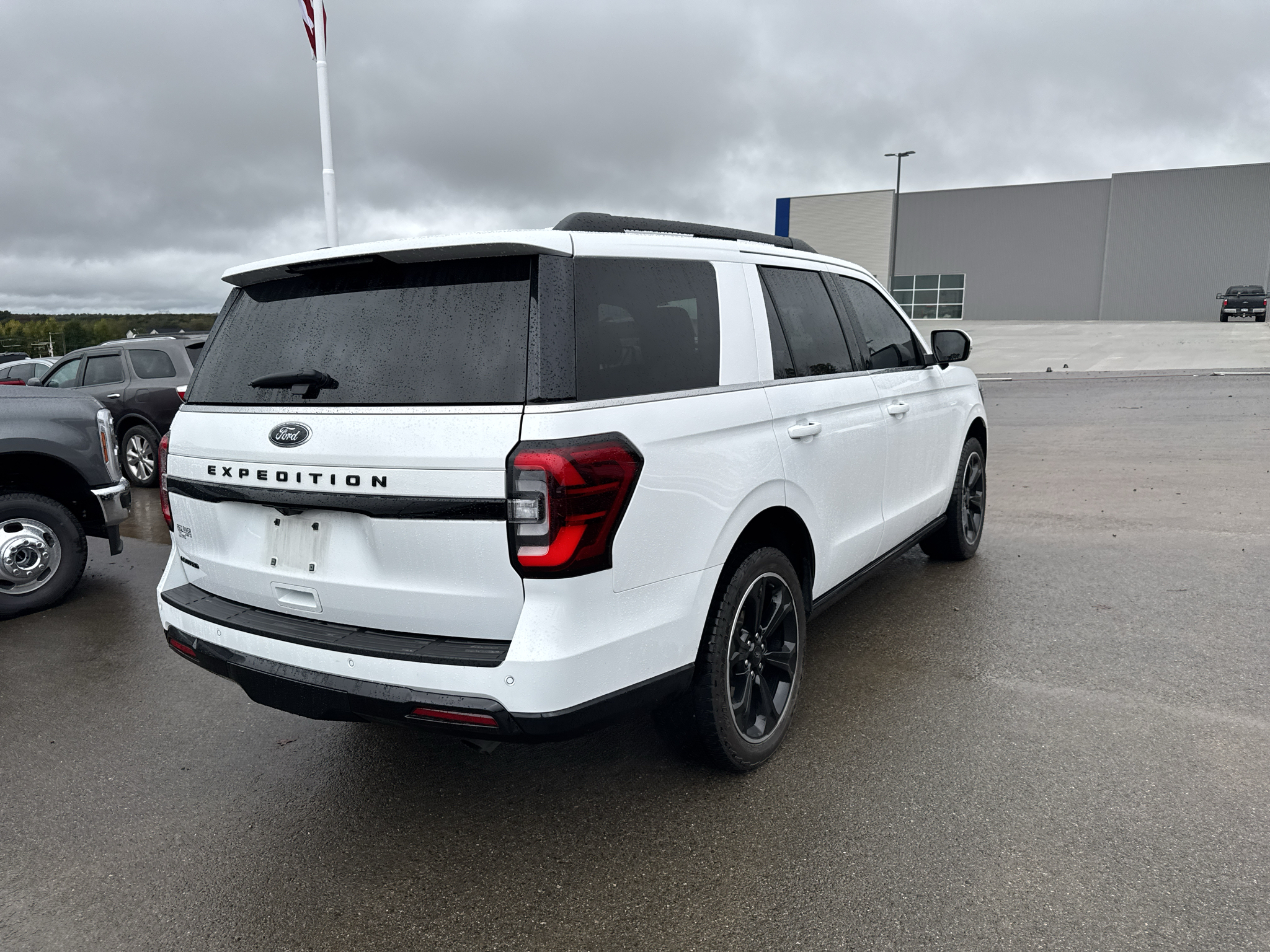 2023 Ford Expedition Limited photo 6