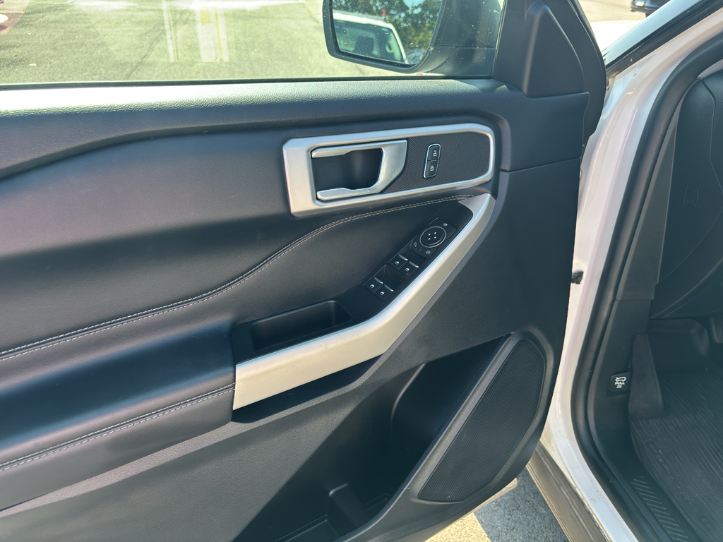 2022 Ford Explorer representative vehicle photo