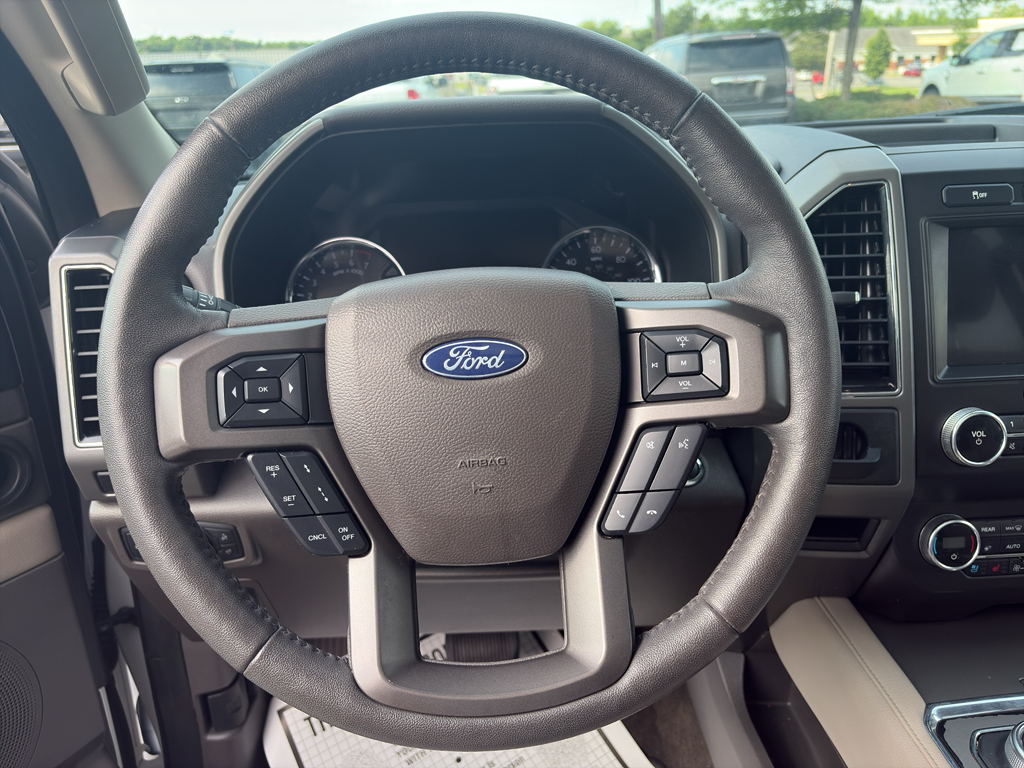 2019 Ford Expedition XLT photo 6