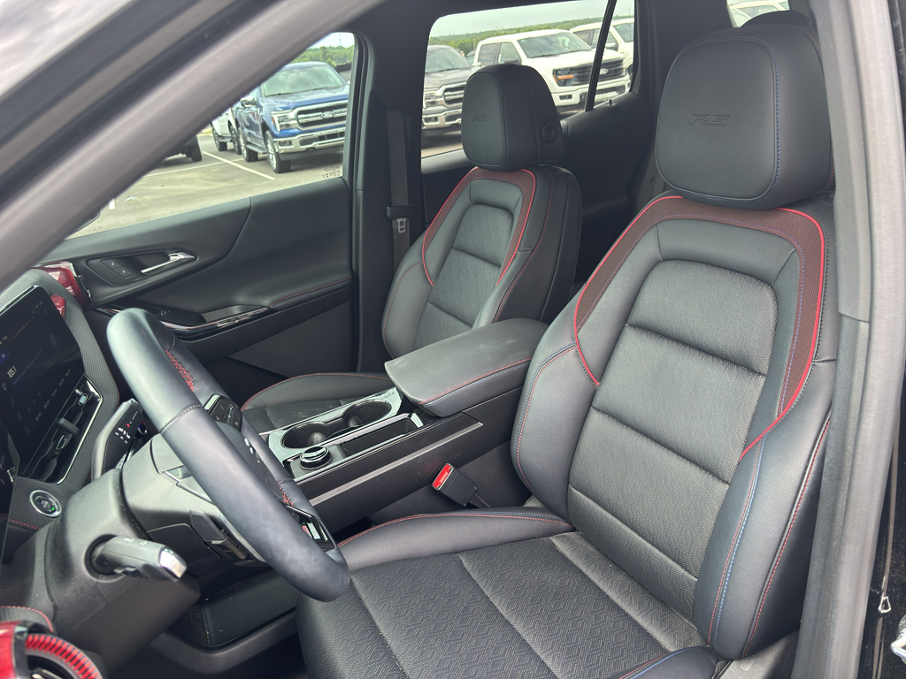 2025 Chevrolet Equinox representative vehicle photo