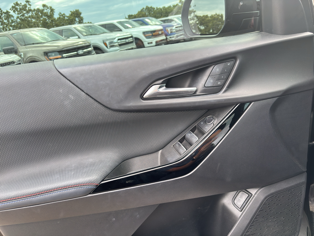 2025 Chevrolet Equinox representative vehicle photo