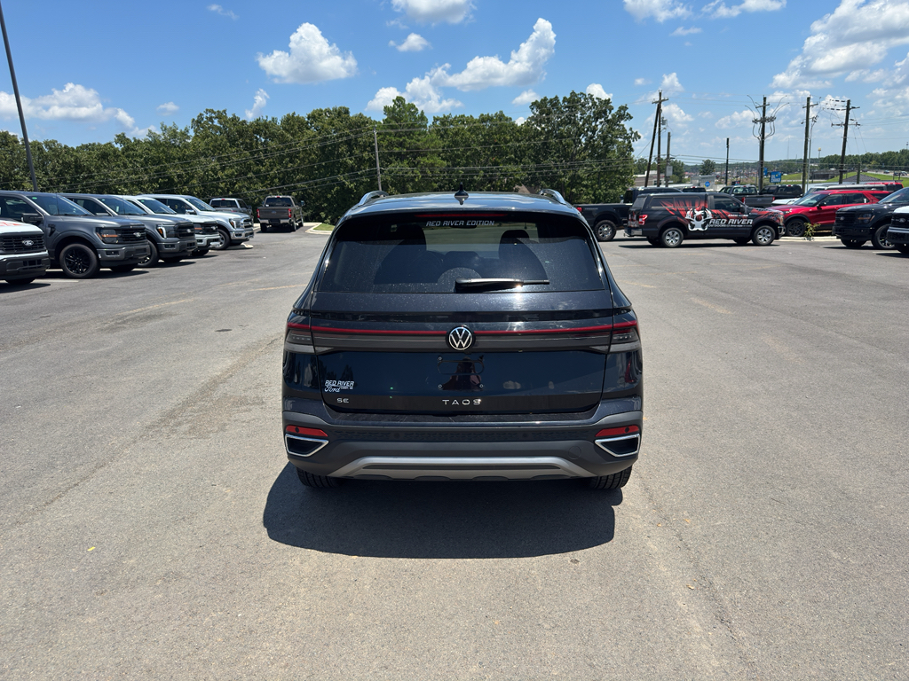 2025 Volkswagen Taos SE photo 6
