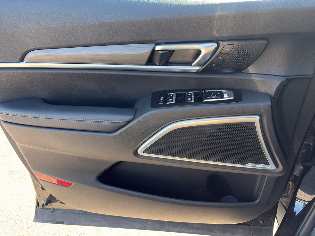 2025 Kia Telluride representative vehicle photo