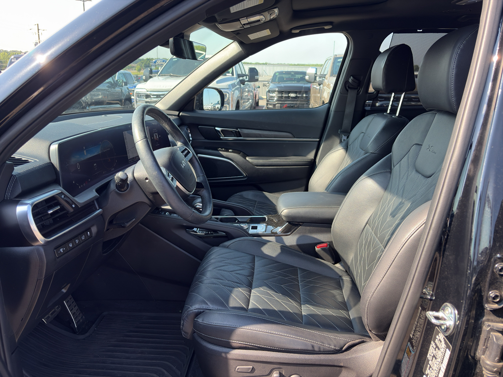 2025 Kia Telluride representative vehicle photo