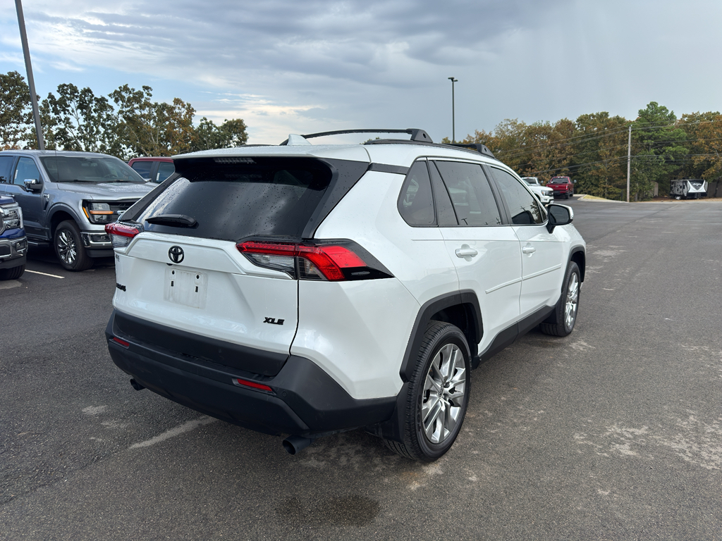 2024 Toyota RAV4 XLE Premium photo 5
