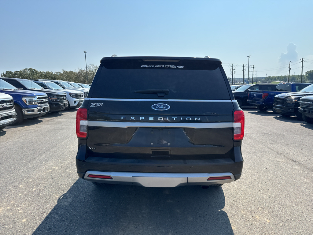 2023 Ford Expedition XLT photo 6