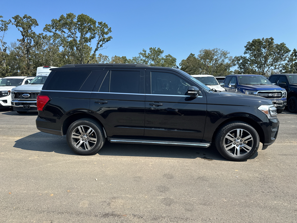 2023 Ford Expedition XLT photo 4