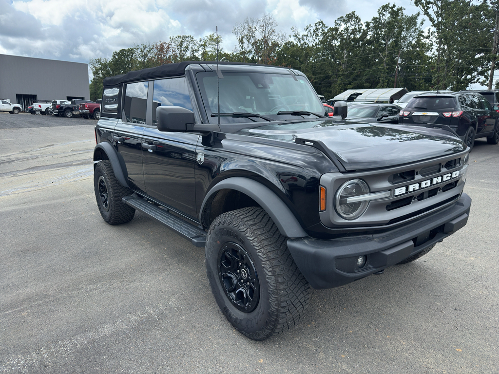 2022 Ford Bronco Big Bend photo 3