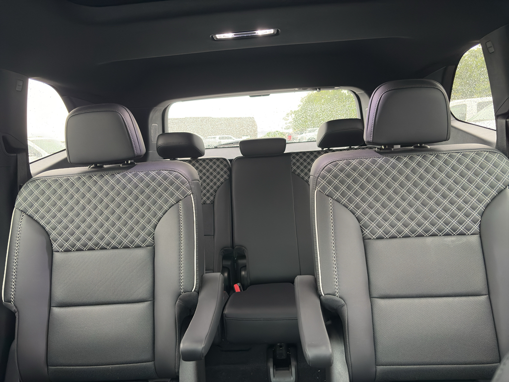 2025 Gmc Acadia representative vehicle photo