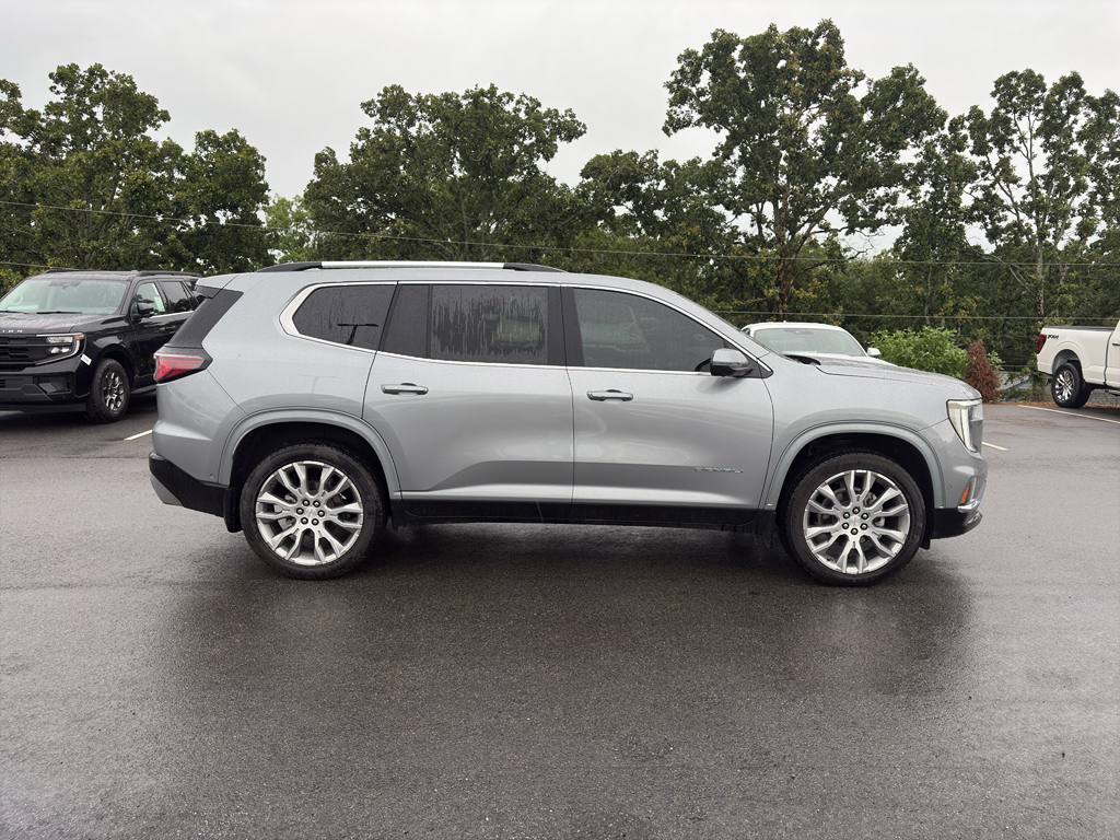 2025 GMC Acadia FWD Denali photo 5